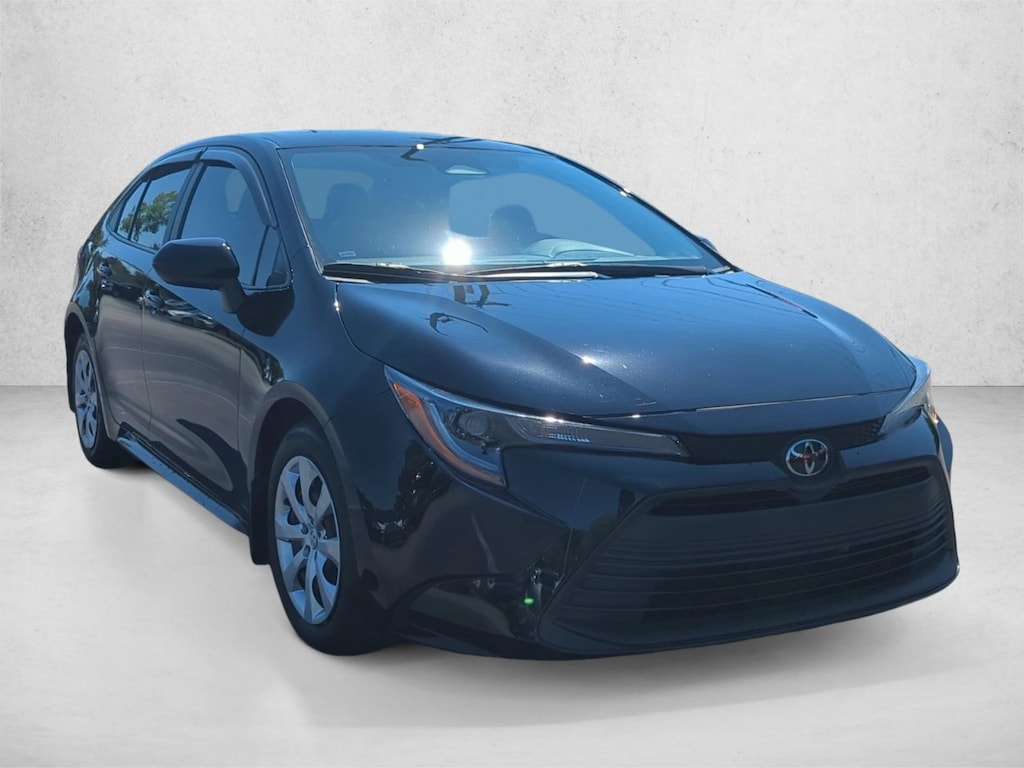 Certified 2025 Toyota Corolla LE Sedan