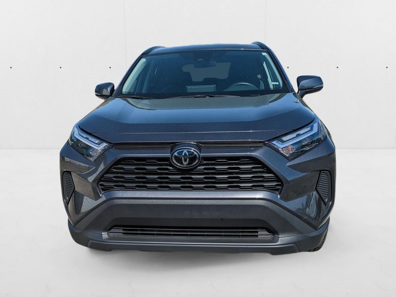 2024 Toyota RAV4 XLE photo 2