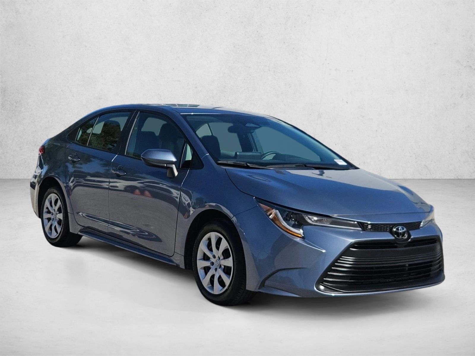 2024 Toyota Corolla LE photo 3