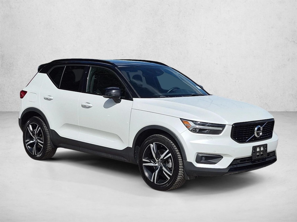 Used 2022 Volvo XC40 T5 AWD R-Design SUV