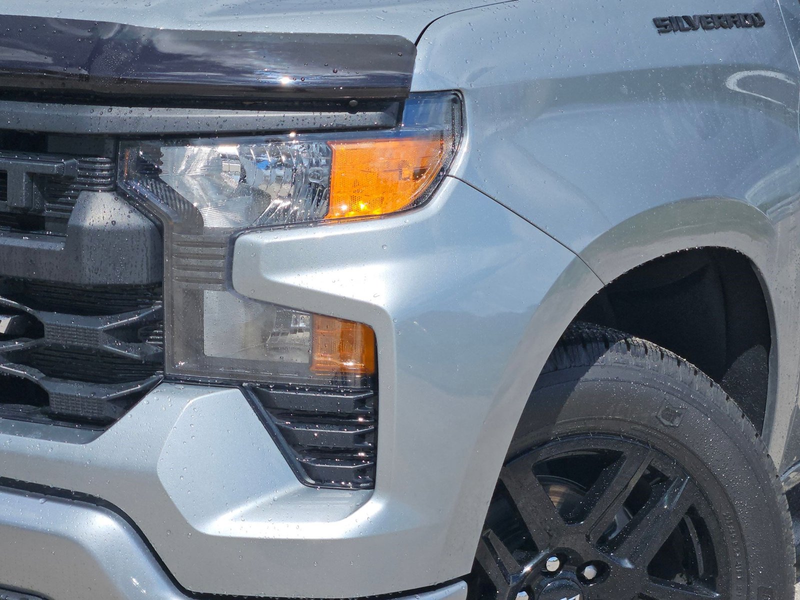 2025 Chevrolet Silverado 1500 Custom Rally Edition photo 4