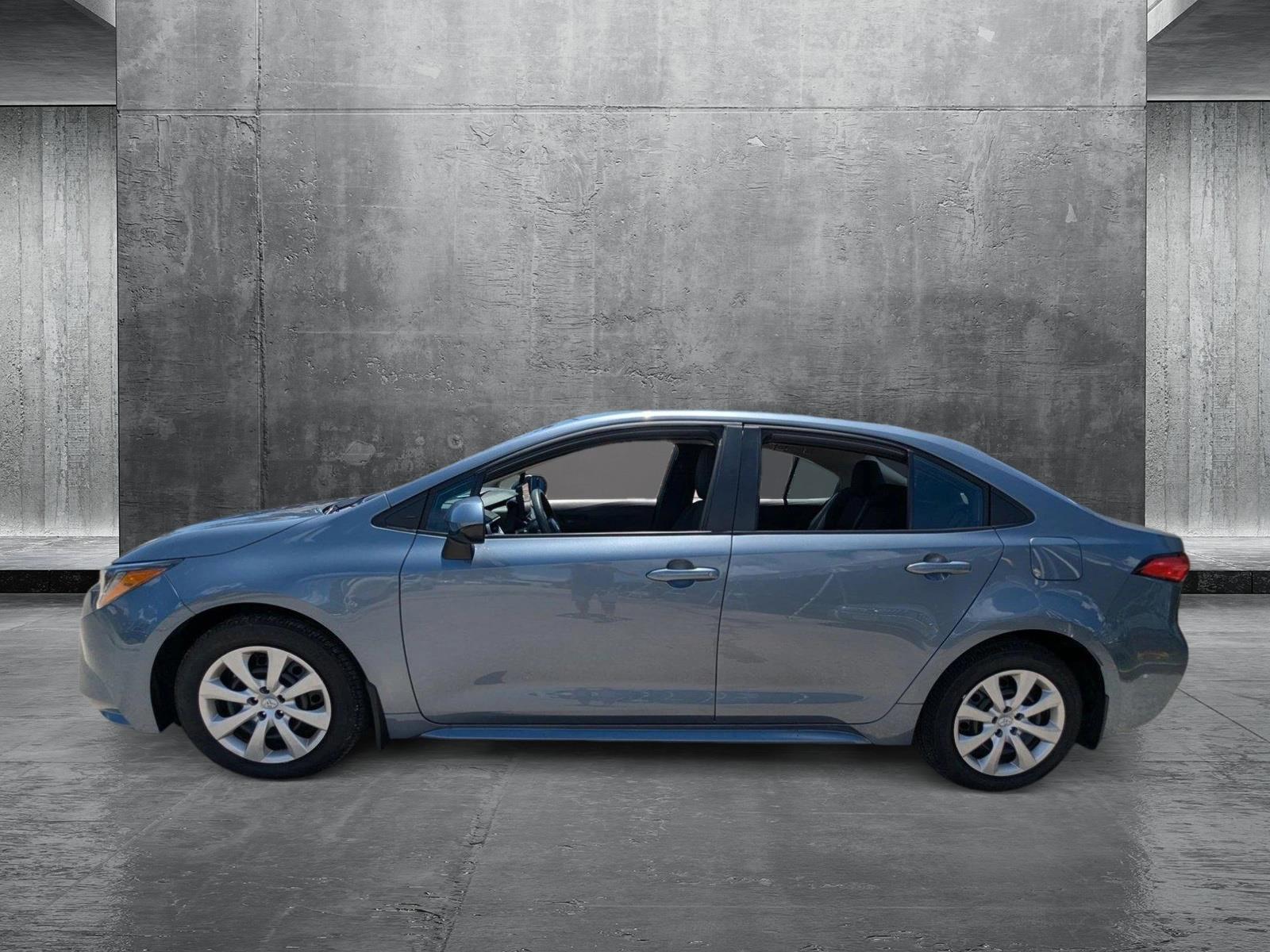 2025 Toyota Corolla LE photo 2