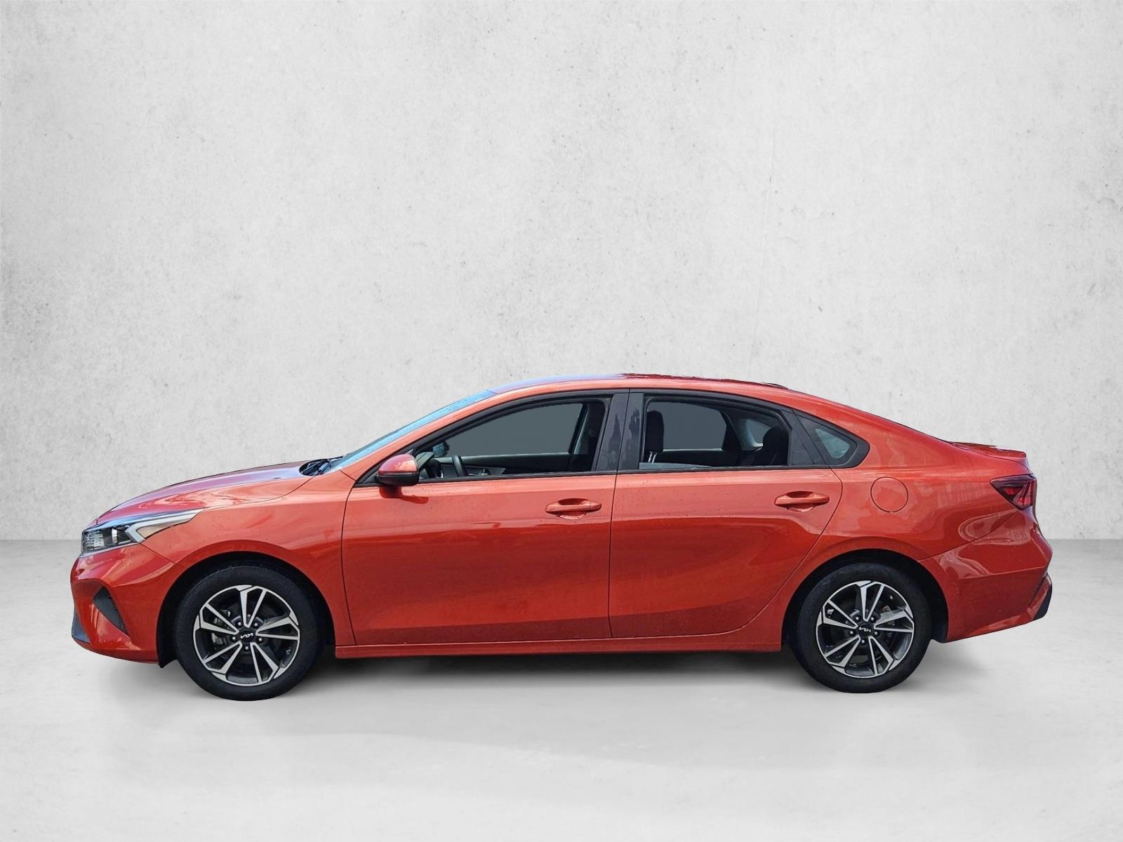2023 Kia Forte LXS photo 3
