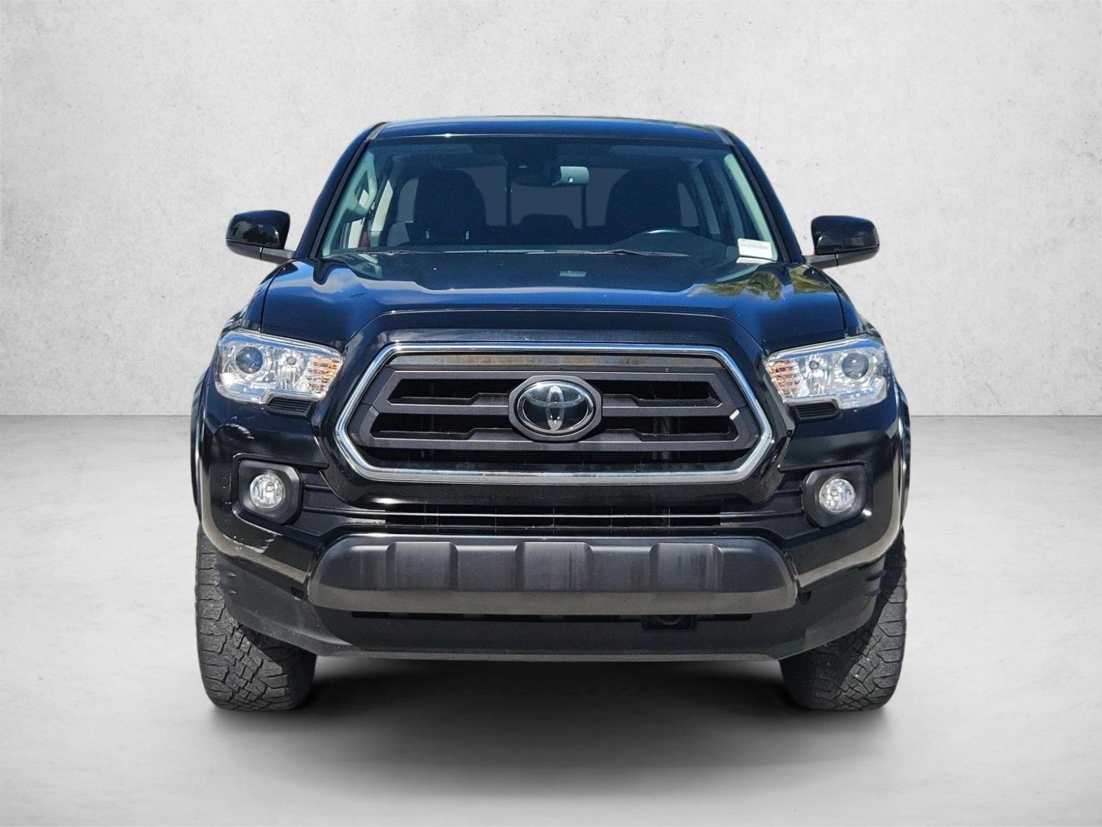 2021 Toyota Tacoma 4x4 SR5 Double Cab V6 photo 2