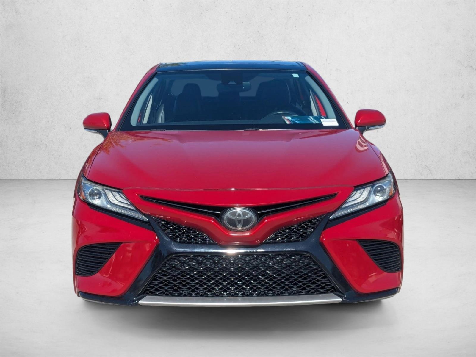 2019 Toyota Camry XSE photo 2