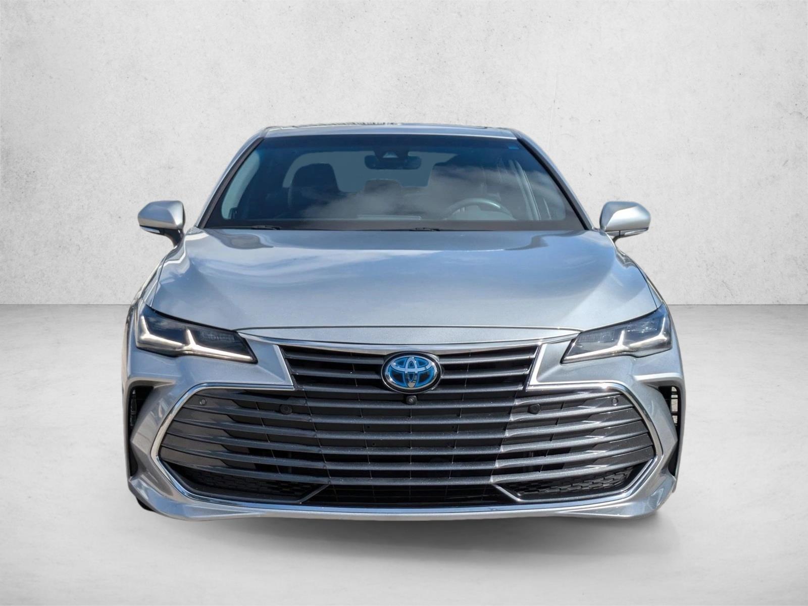 2021 Toyota Avalon Hybrid Limited photo 2