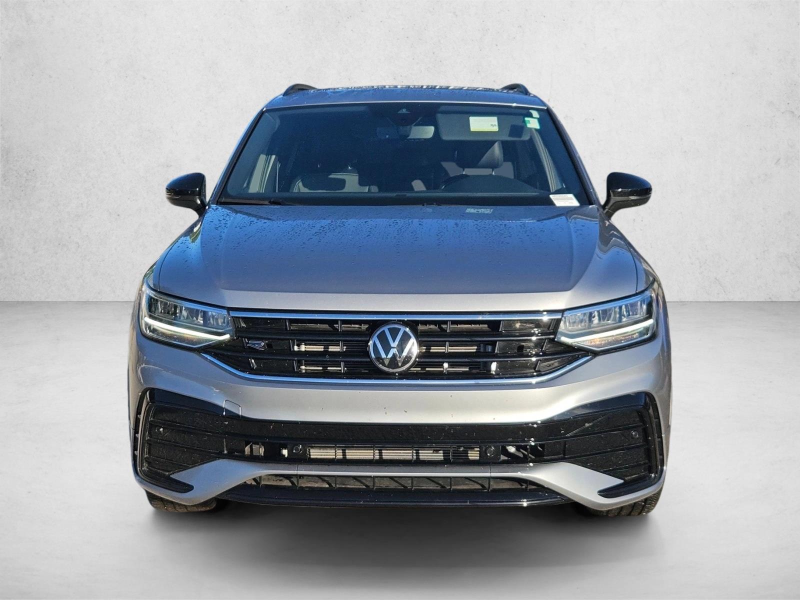 2024 Volkswagen Tiguan SE R-Line Black photo 2