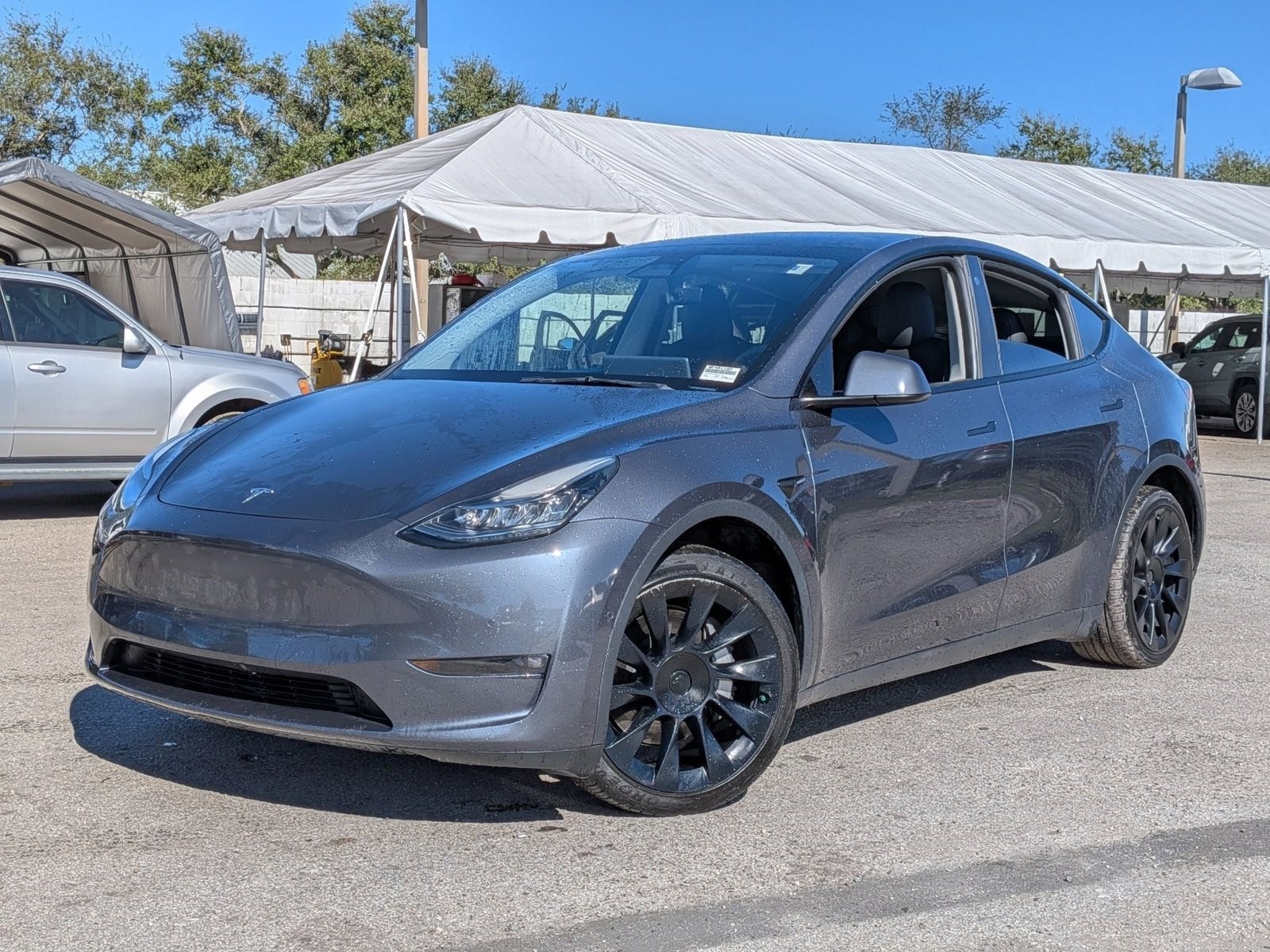 2022 Tesla Model Y Long Range's photo