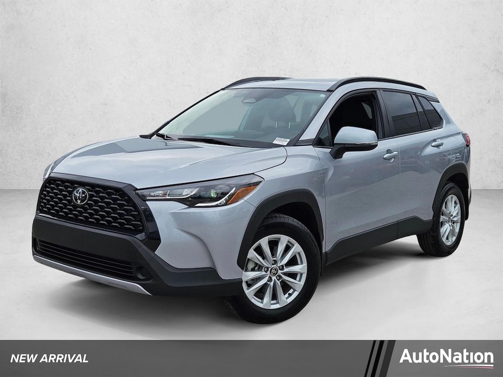 Used 2024 Toyota Corolla Cross LE SUV