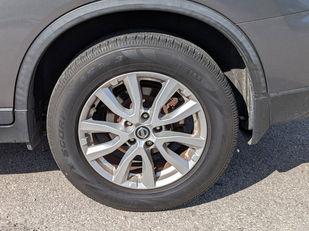 Used 2017 Nissan Rogue SV SUV