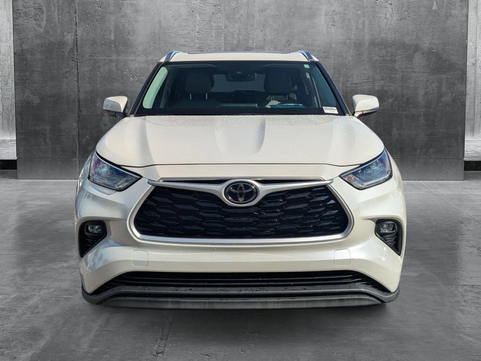 Certified 2021 Toyota Highlander XLE with VIN 5TDGZRAH5MS071016 for sale in Pinellas Park, FL