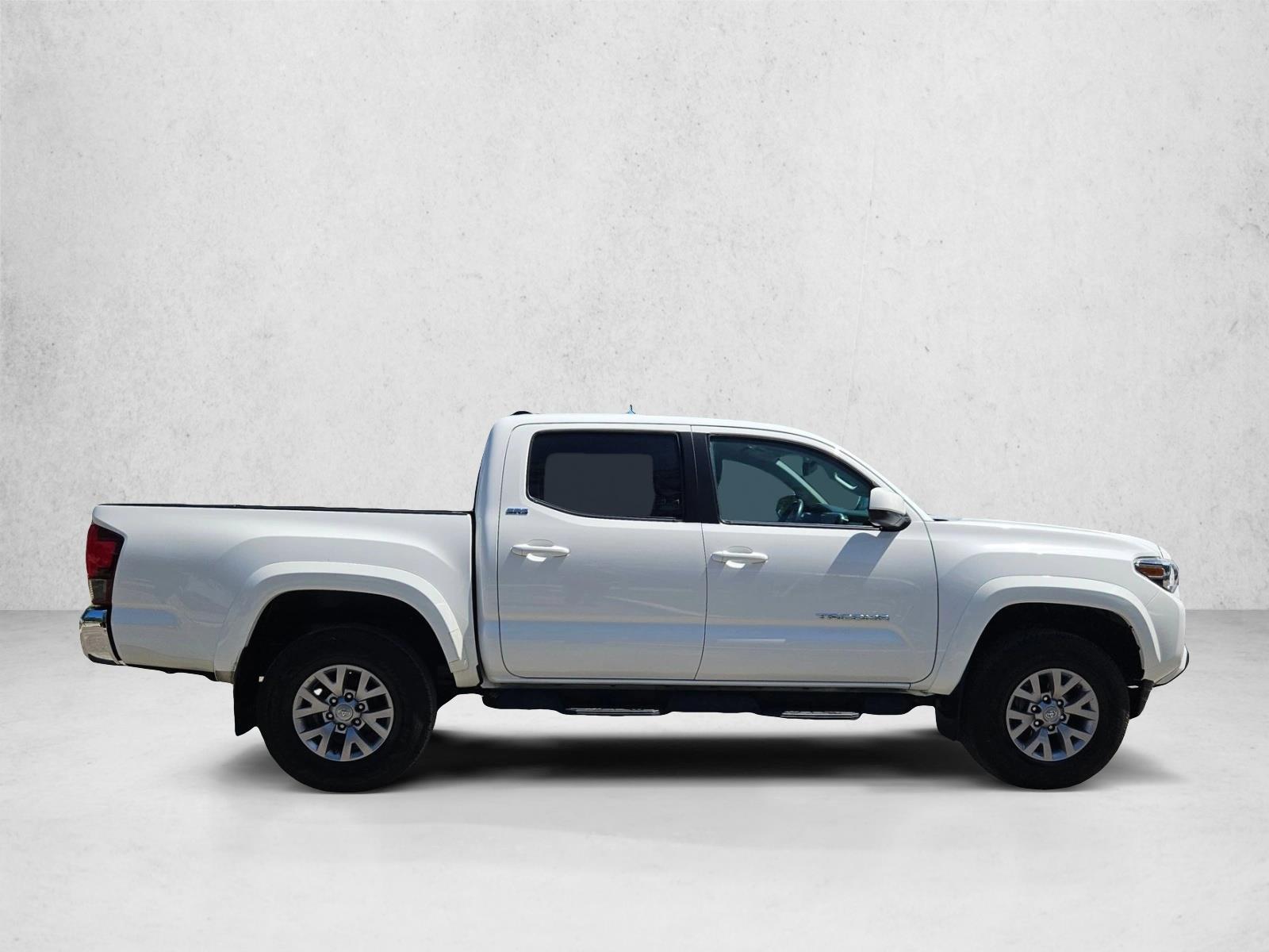 2018 Toyota Tacoma SR5 V6 photo 4