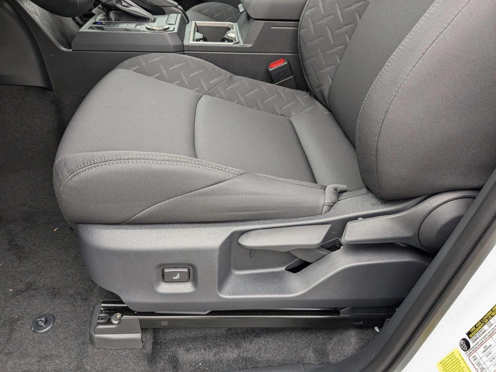 2024 Toyota Tacoma SR5 Double Cab photo 4