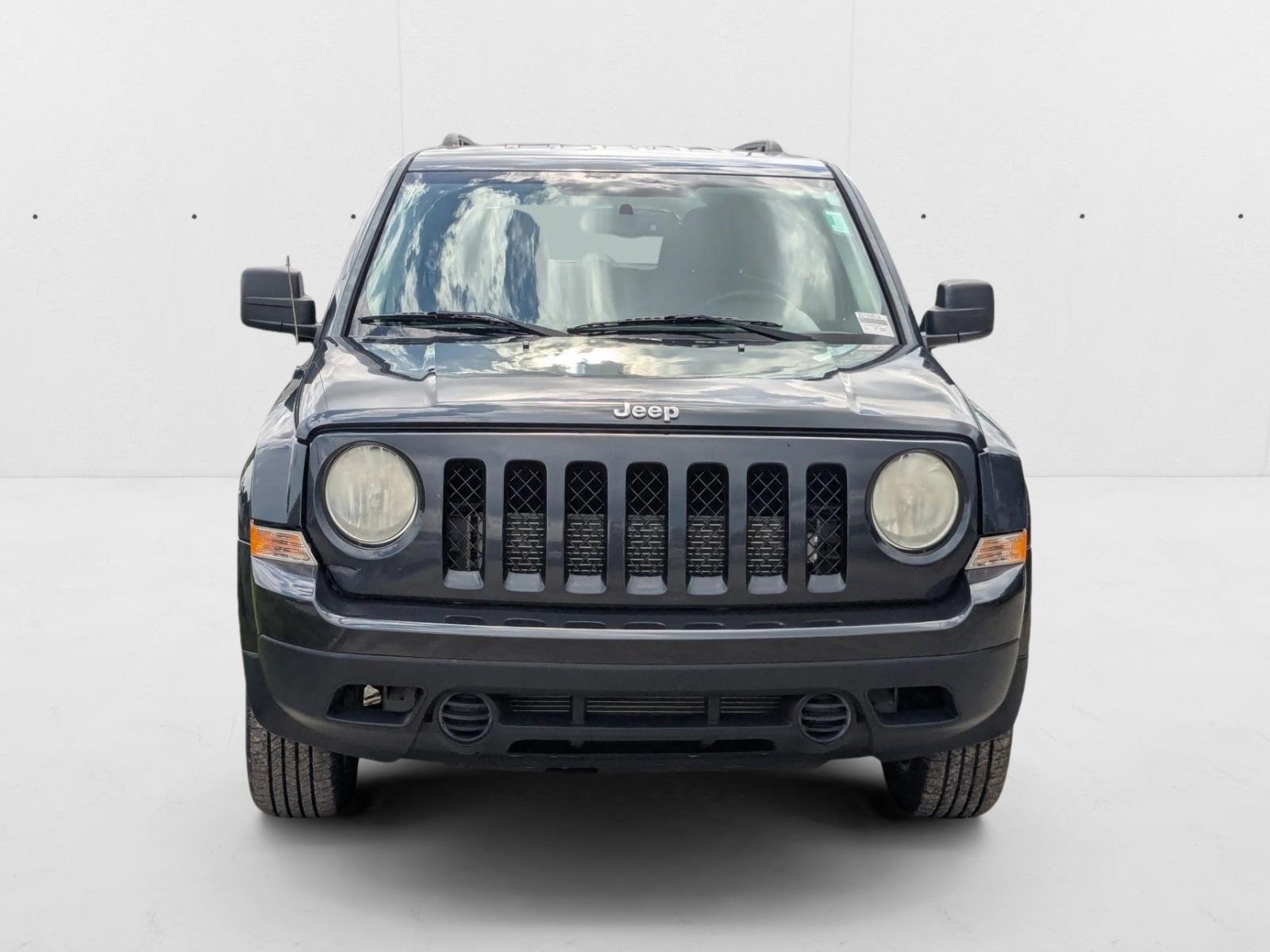 2014 Jeep Patriot Latitude photo 2