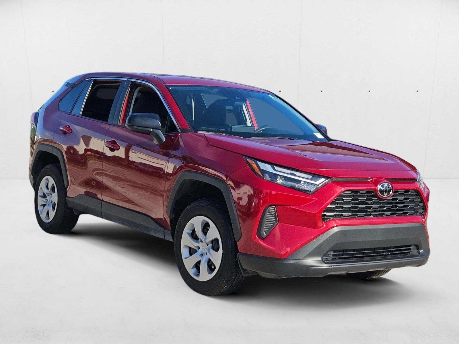 2024 Toyota RAV4 LE photo 3