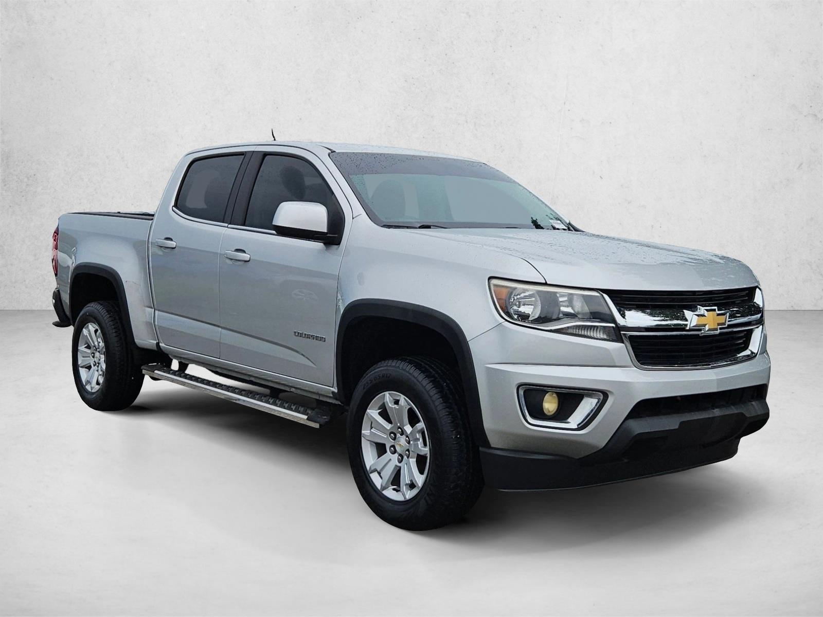 2018 Chevrolet Colorado LT photo 3