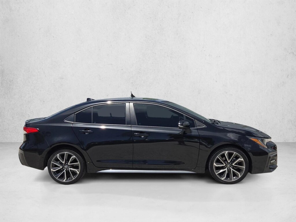 Used 2020 Toyota Corolla SE Sedan