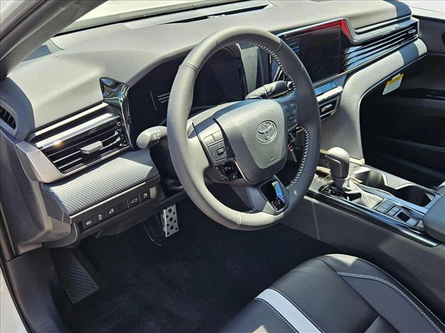 2025 Toyota Camry SE photo 3