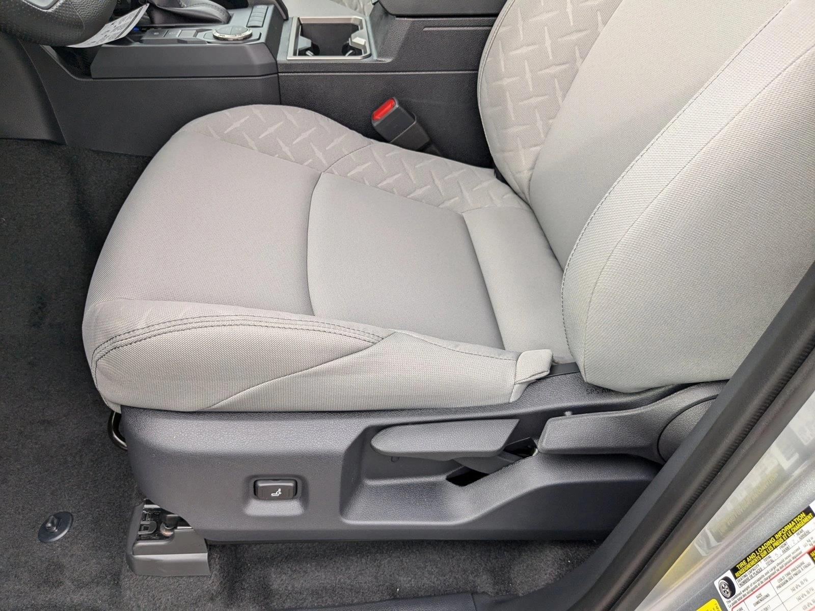 2024 Toyota Tacoma SR5 Double Cab photo 4