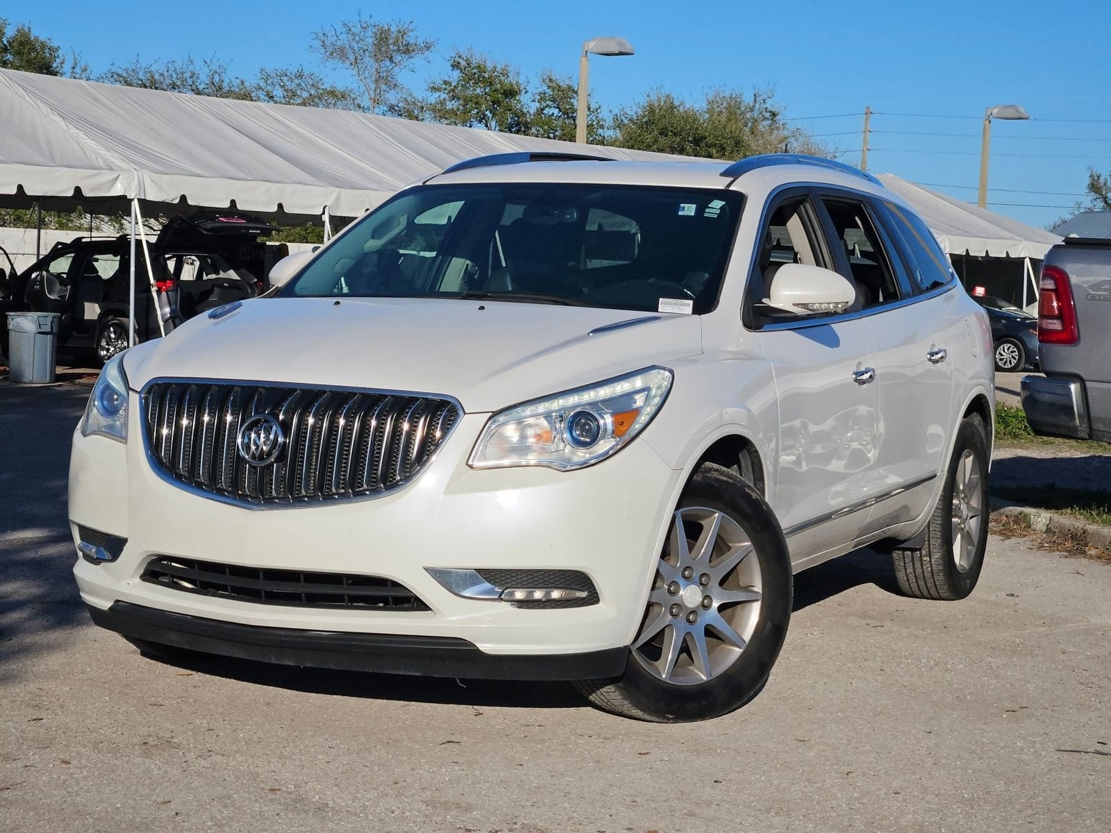 2017 Buick Enclave Leather's photo