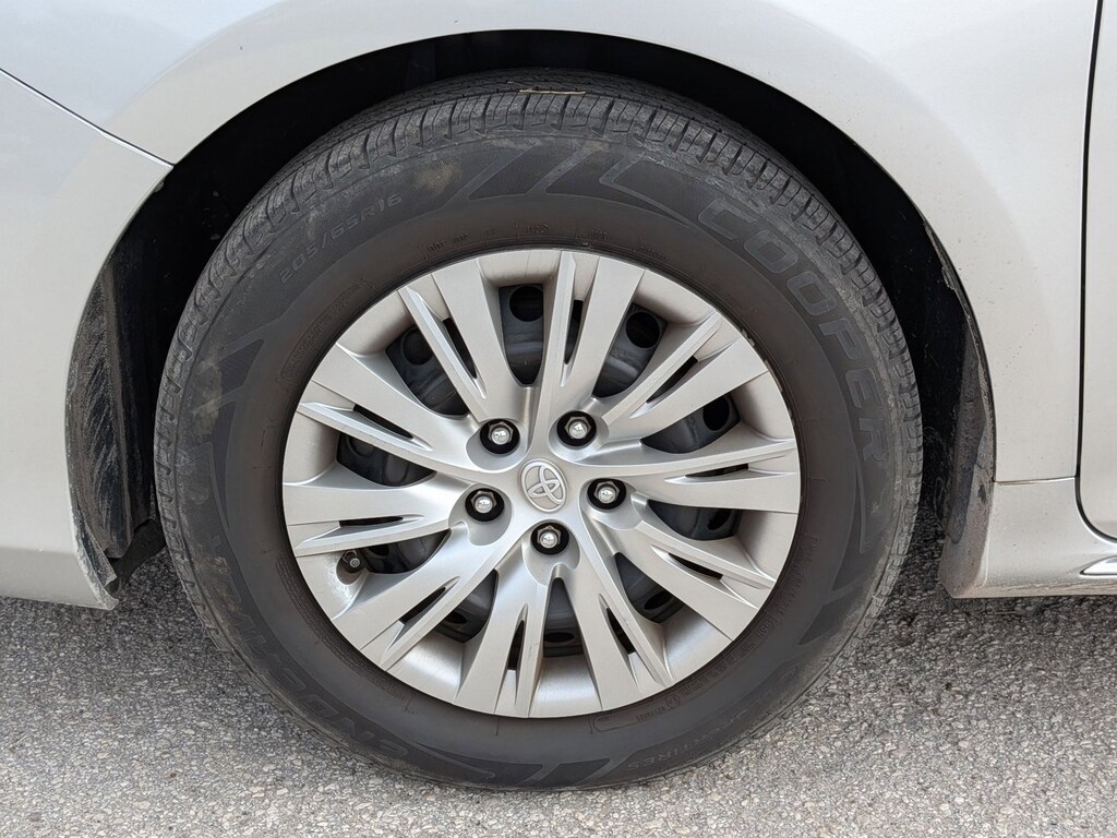 Used 2014 Toyota Camry LE Sedan