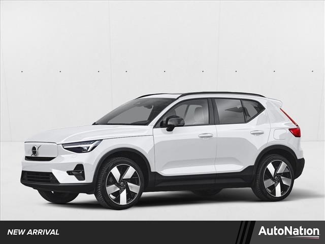 2024 Volvo XC40 B5 Core Dark AWD's photo