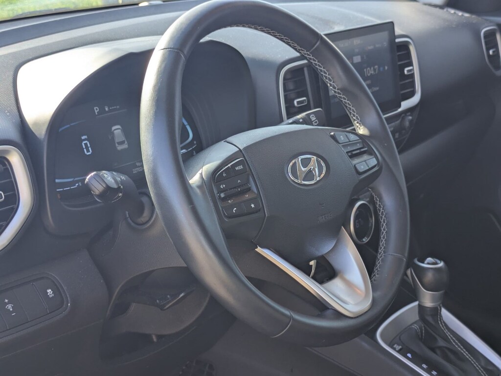 Used 2023 Hyundai Venue SEL SUV