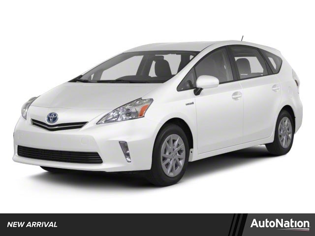 2012 Toyota Prius v Five's photo