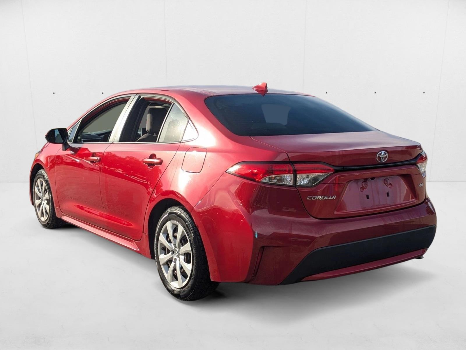 2021 Toyota Corolla LE photo 3