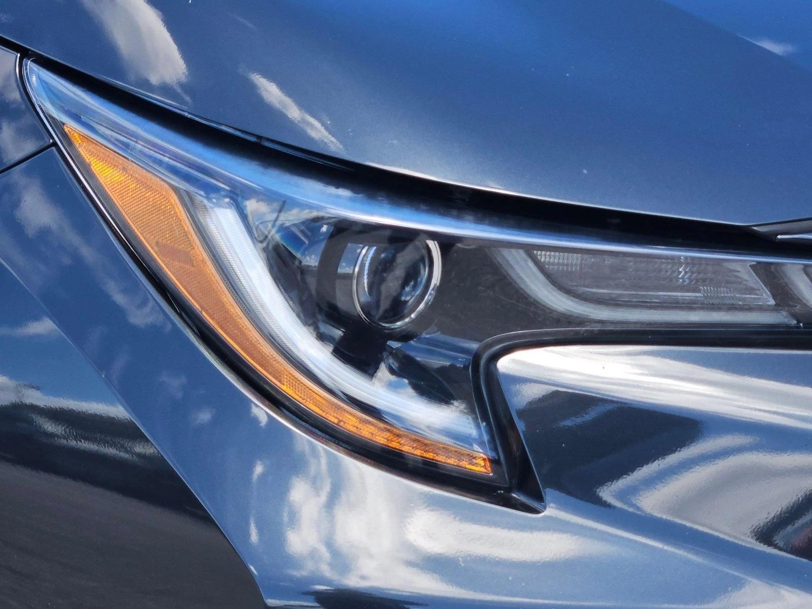 2020 Toyota Corolla SE photo 4
