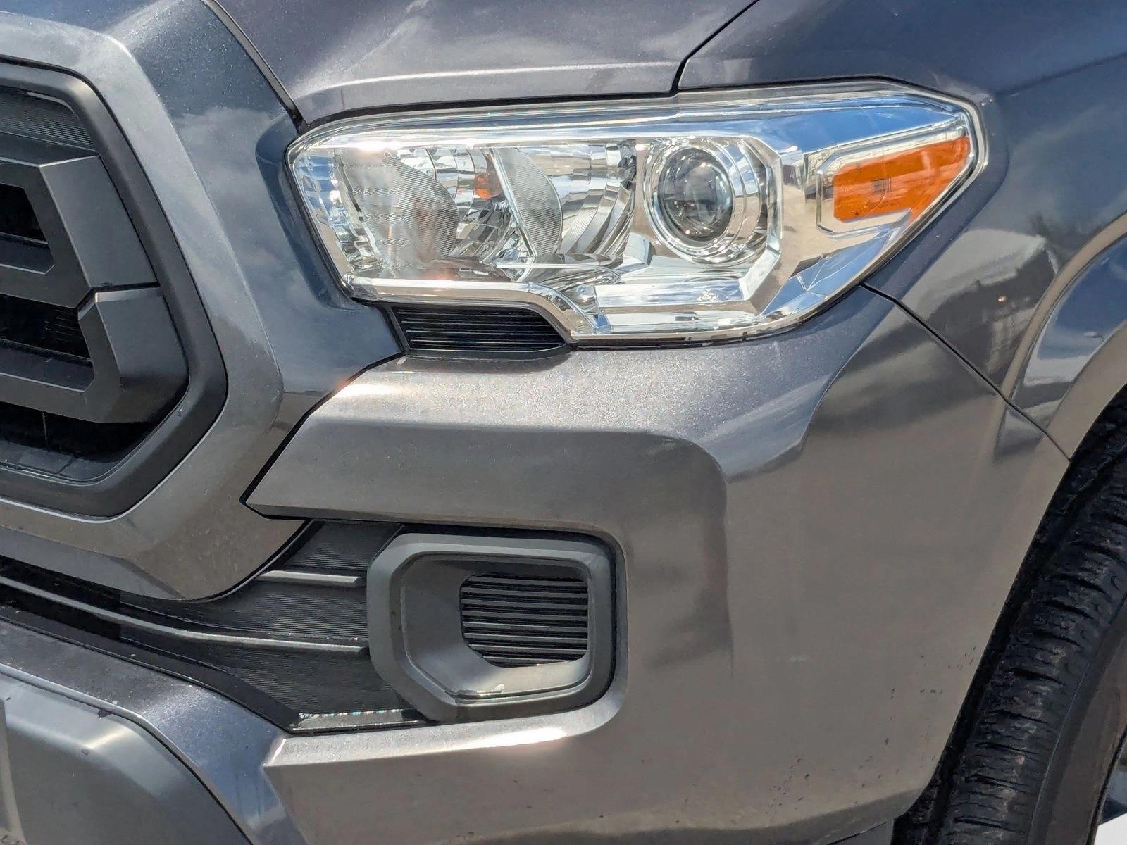 2022 Toyota Tacoma SR Access Cab photo 3