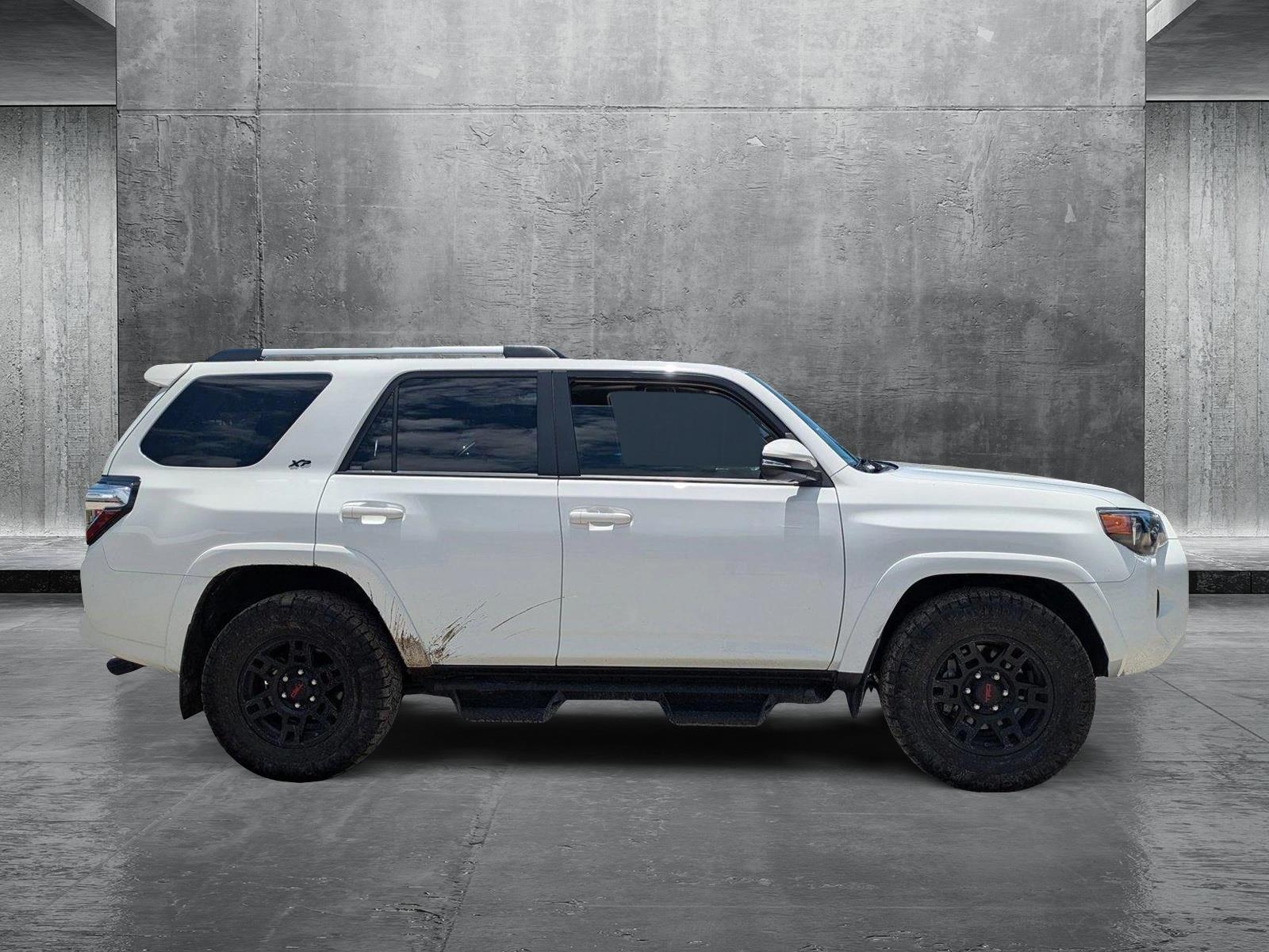 2023 Toyota 4Runner SR5 Premium photo 4