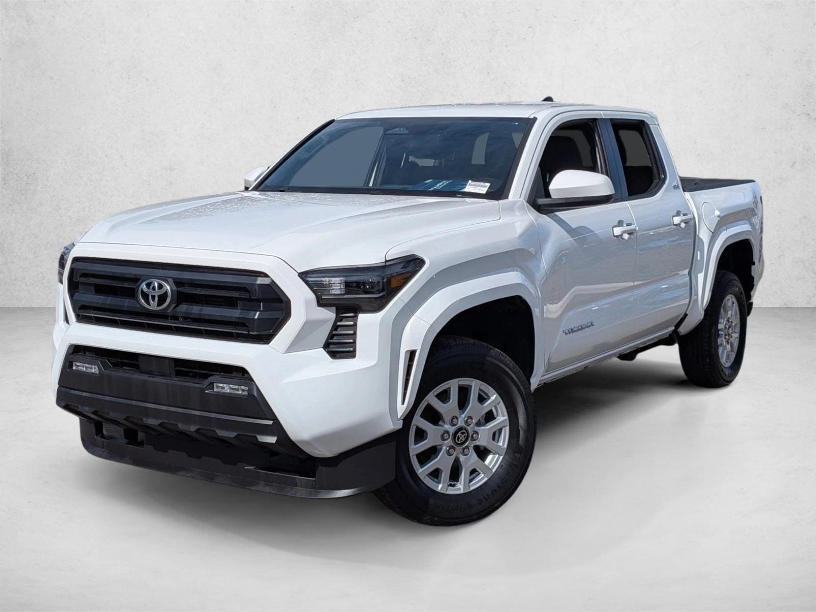2024 Toyota Tacoma SR5's photo