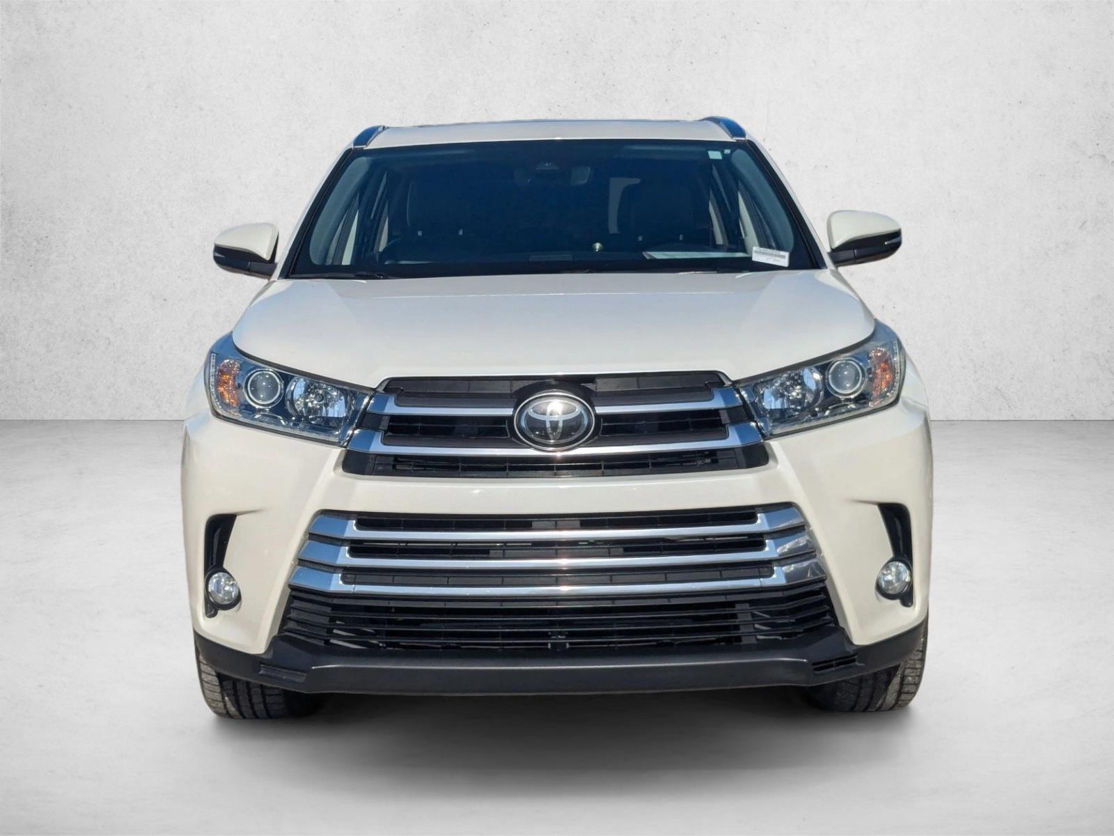 2017 Toyota Highlander Limited photo 2