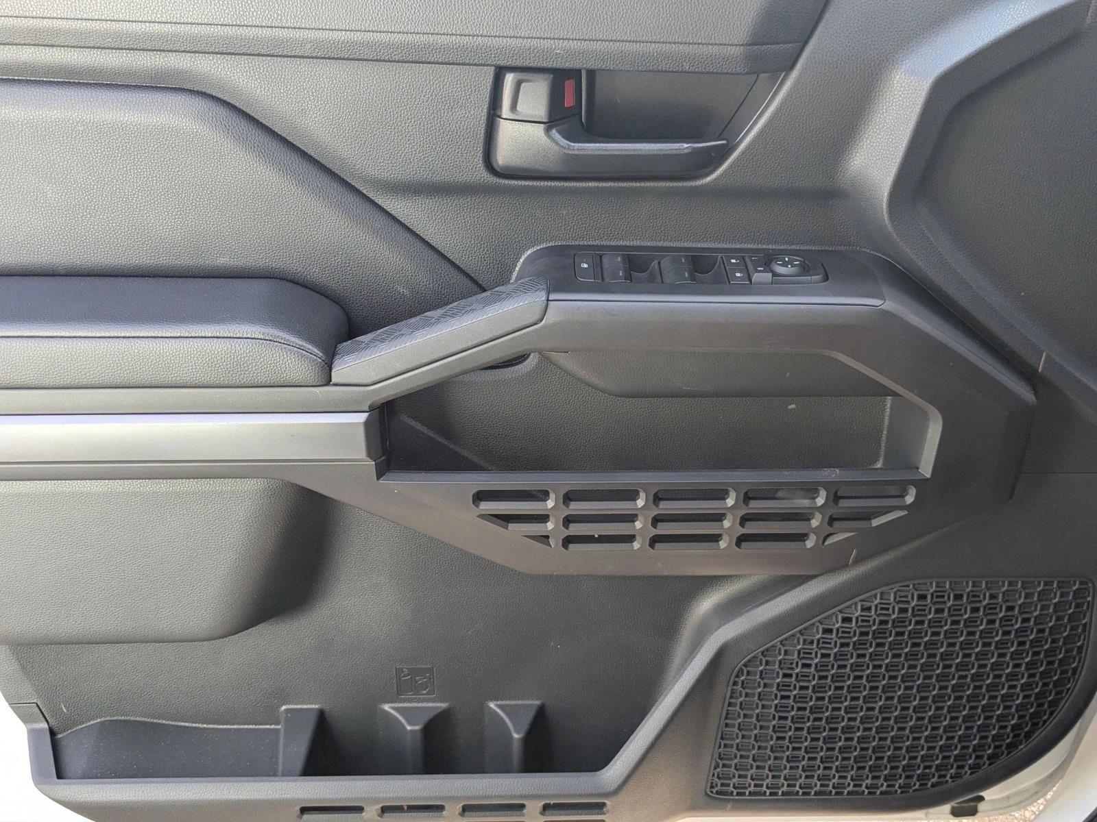 2024 Toyota Tacoma SR5 Double Cab photo 4