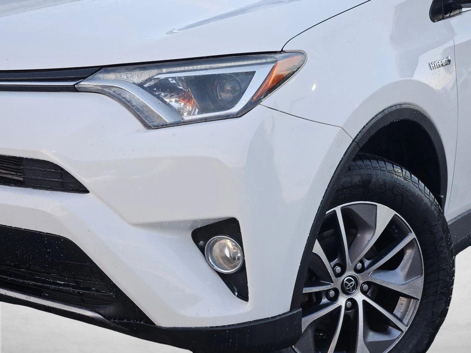 2018 Toyota RAV4 Hybrid XLE photo 4