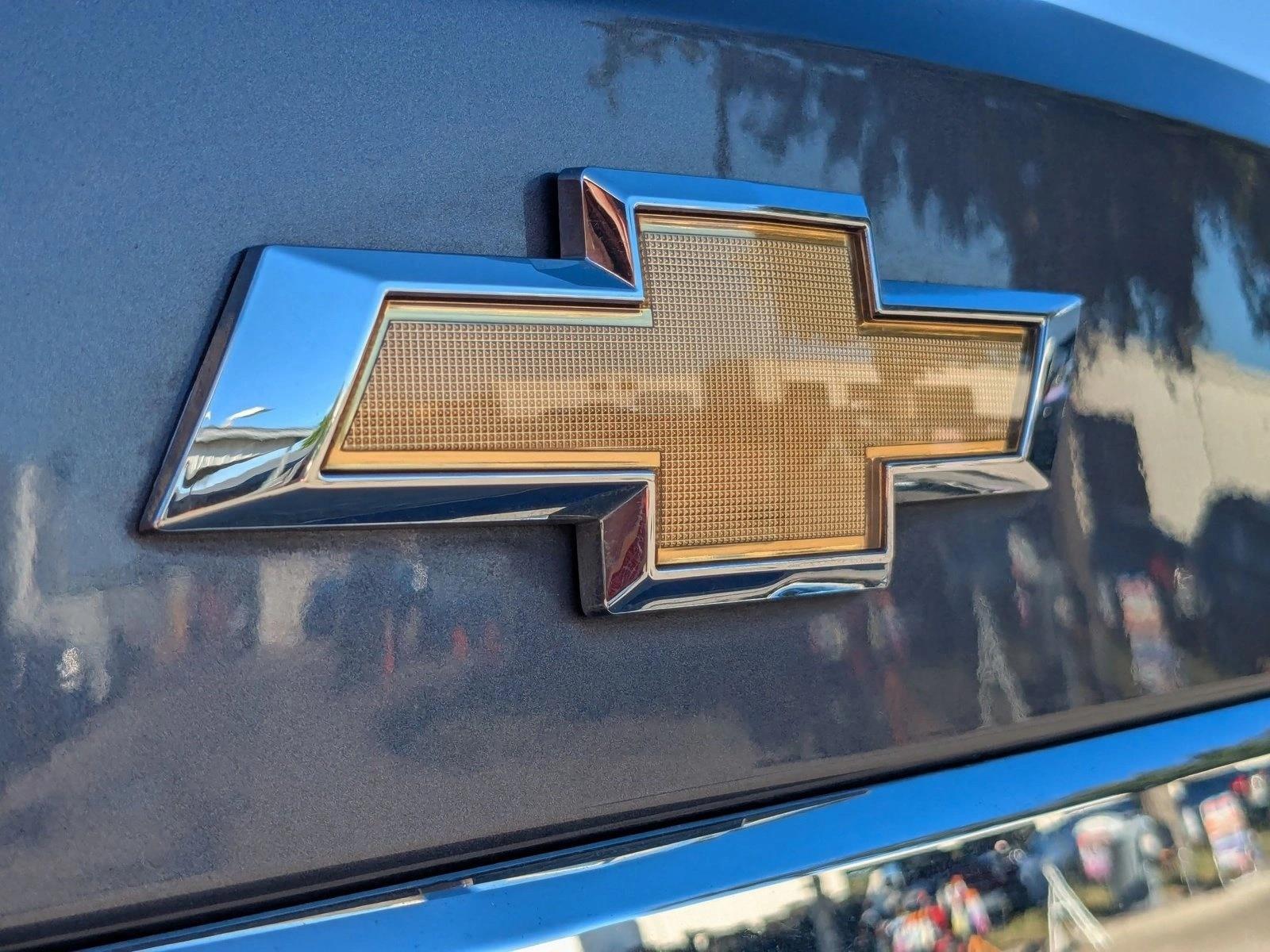 2014 Chevrolet Cruze LS photo 4