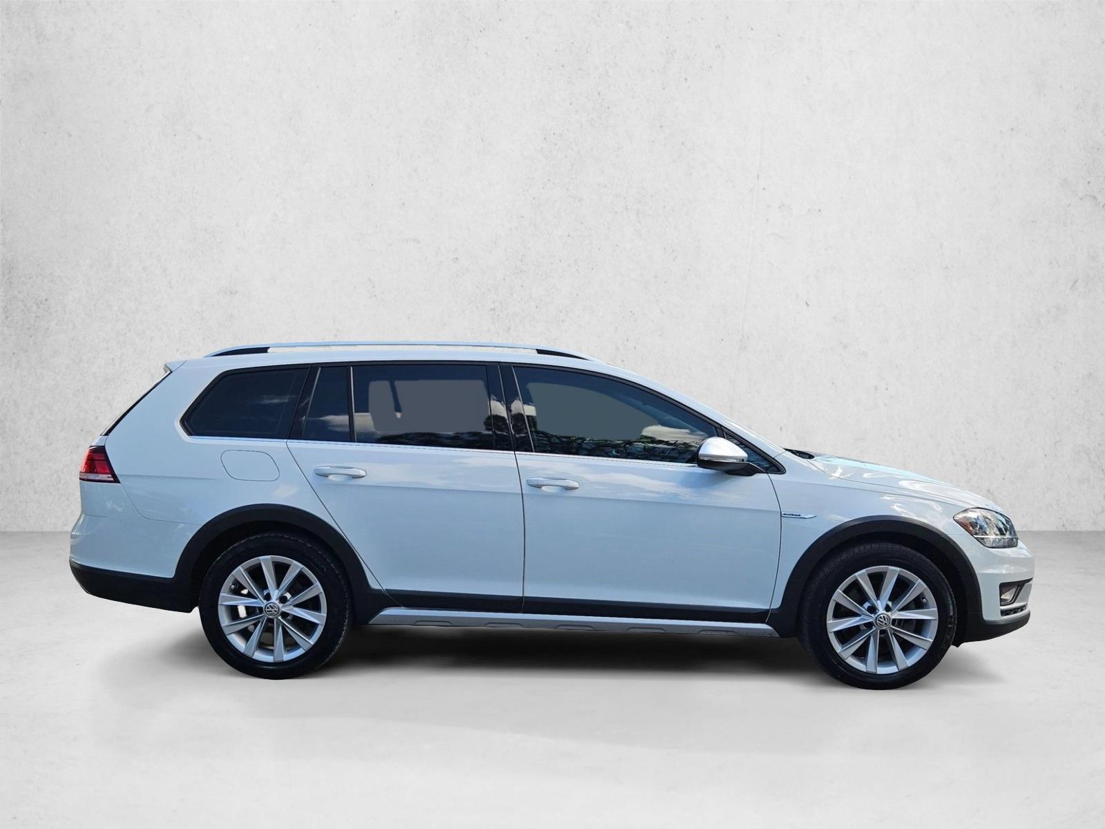 2019 Volkswagen Golf Alltrack TSI S 4Motion photo 4