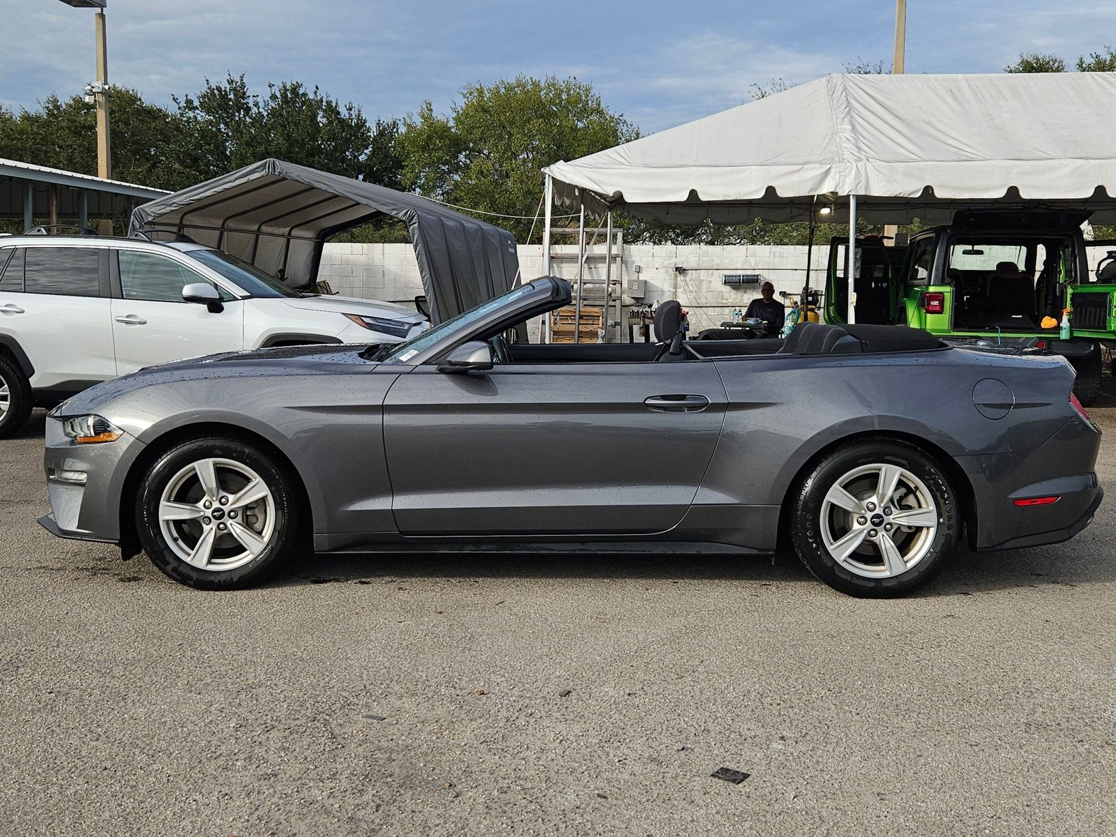 2021 Ford Mustang EcoBoost Convertible photo 3