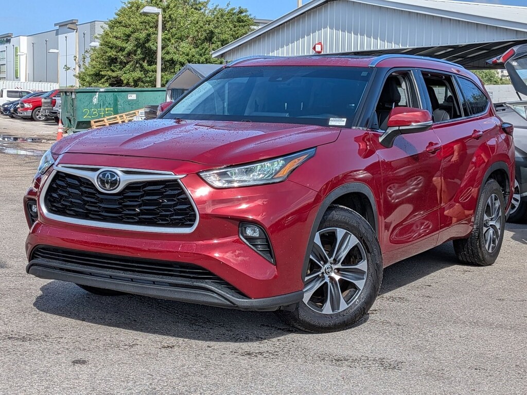 Used 2020 Toyota Highlander XLE SUV
