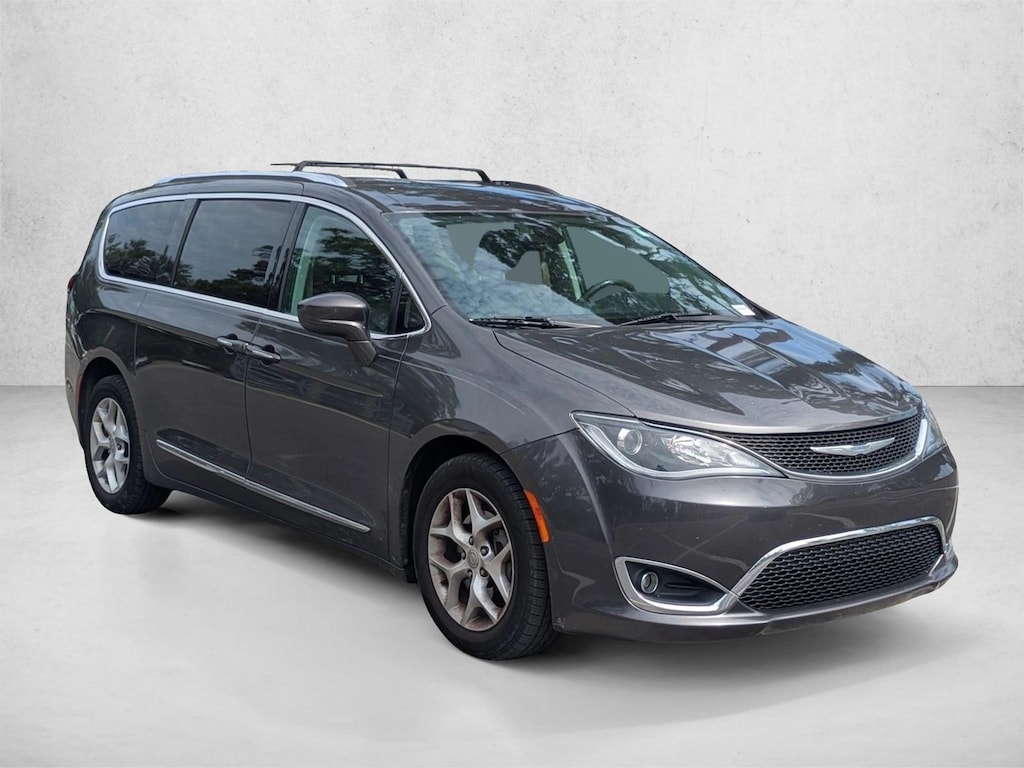 Used 2017 Chrysler Pacifica Touring-L Plus Van