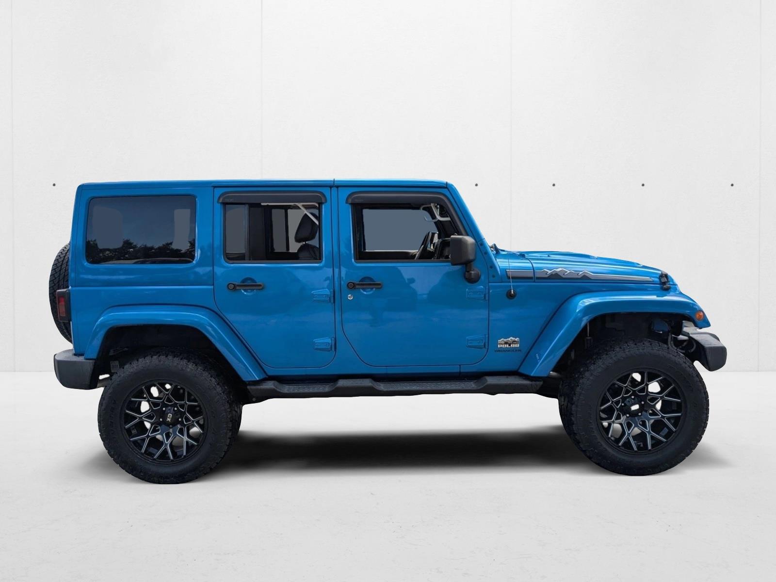 2014 Jeep Wrangler Unlimited Sahara photo 4