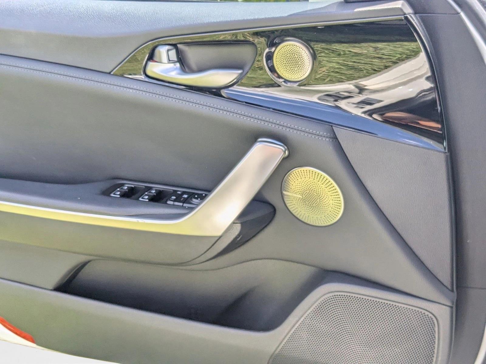 2019 Kia Stinger photo 4