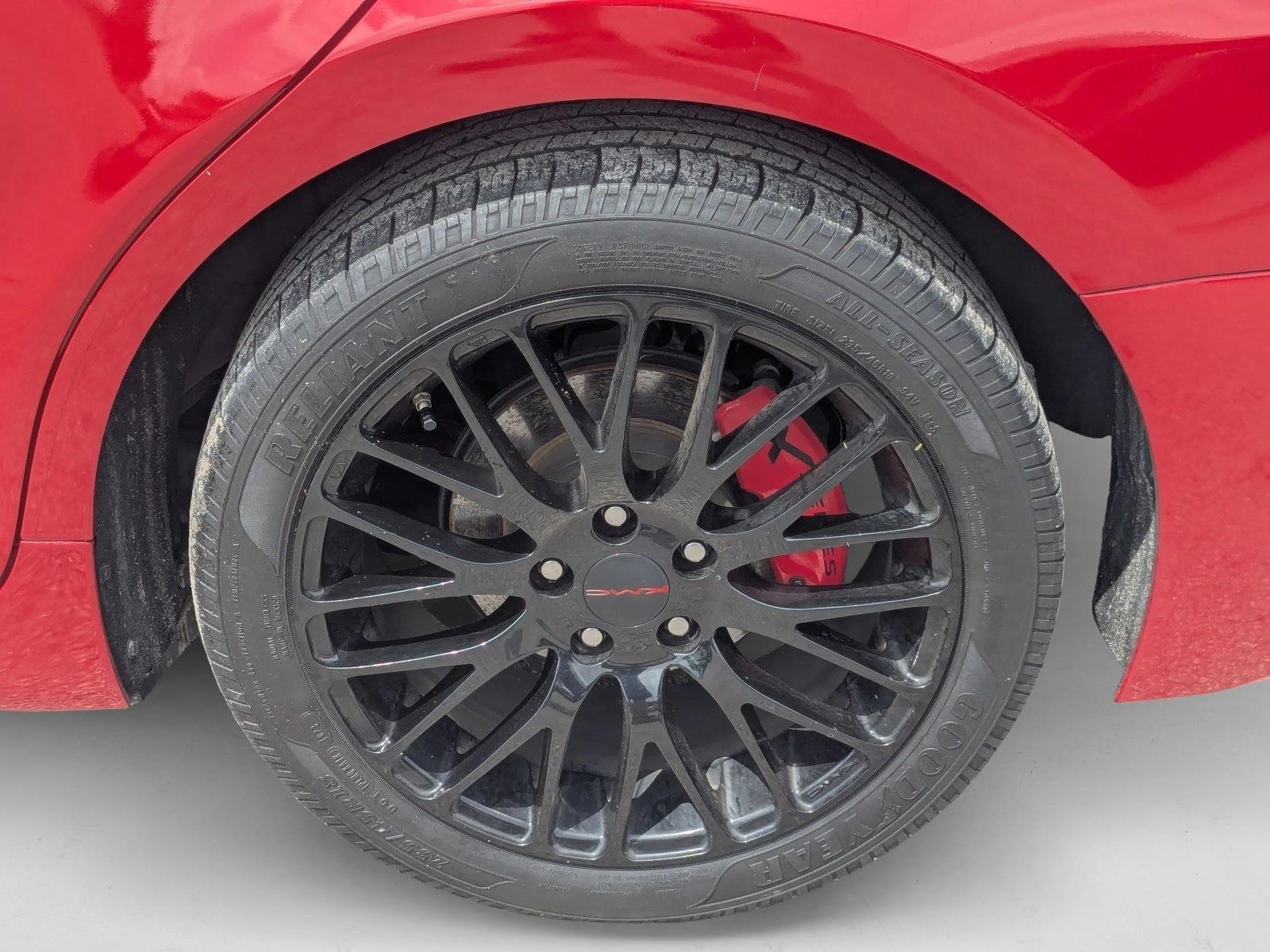 2022 Toyota Camry SE photo 3