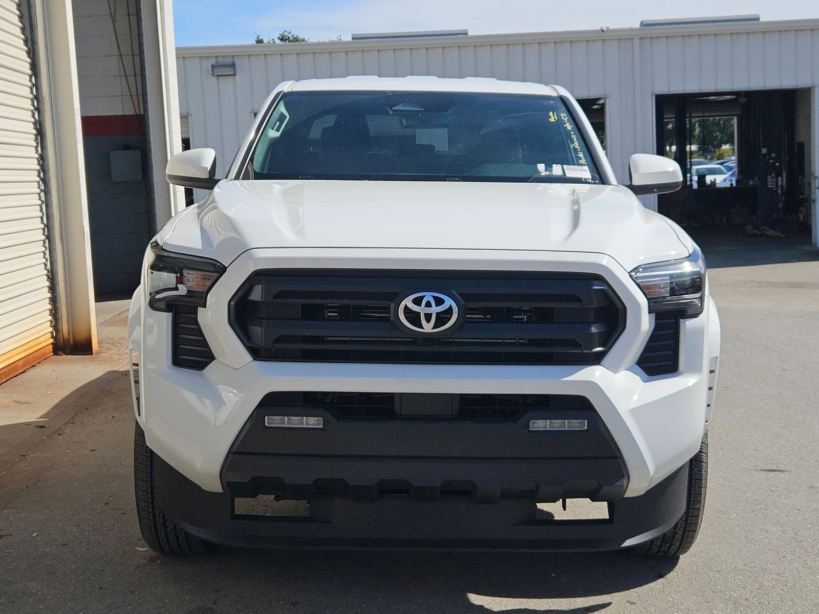 2024 Toyota Tacoma SR5 Double Cab photo 2
