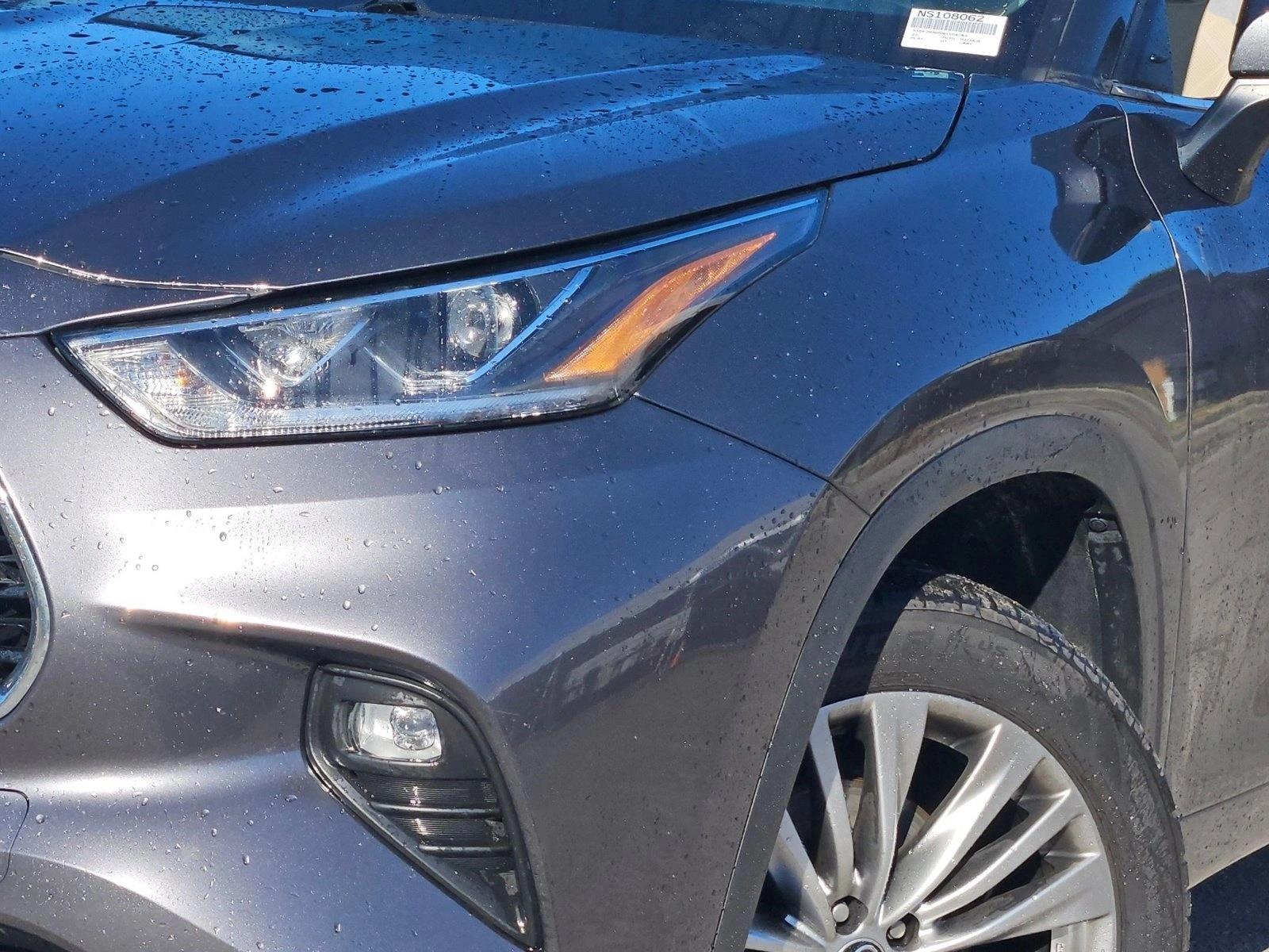 2022 Toyota Highlander Platinum photo 4