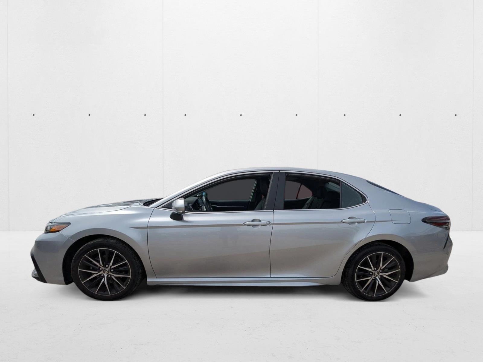 2024 Toyota Camry SE photo 2