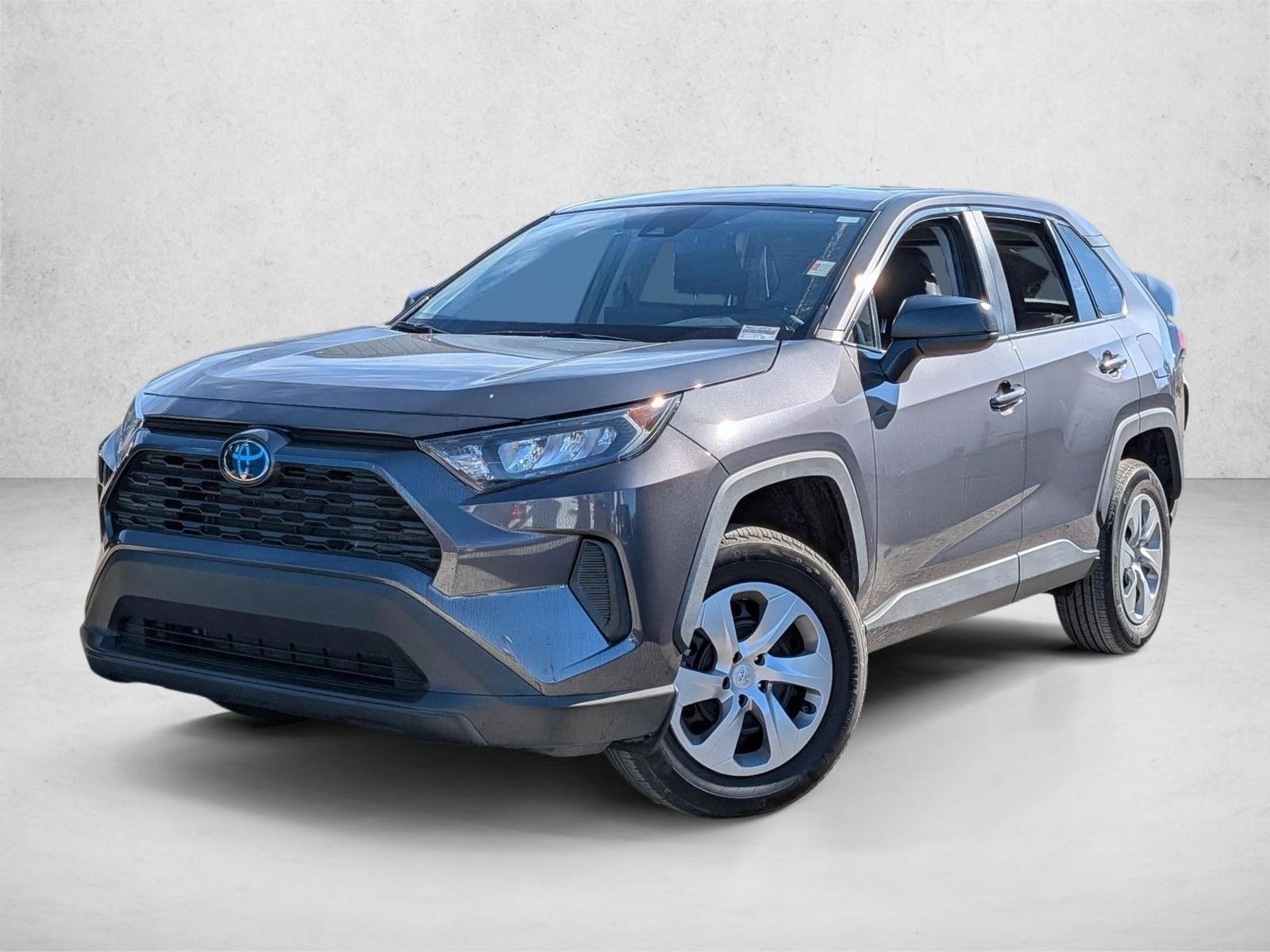 2022 Toyota RAV4 LE's photo