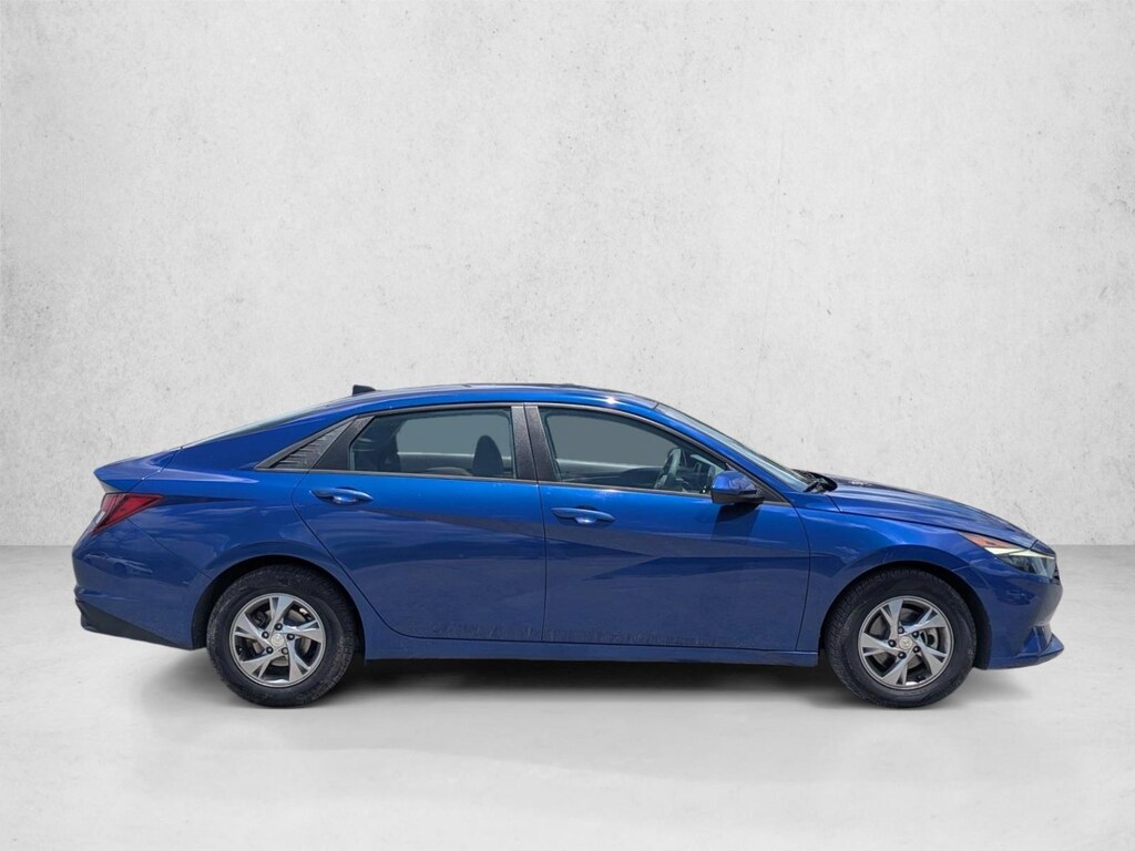 Used 2021 Hyundai Elantra SE Sedan