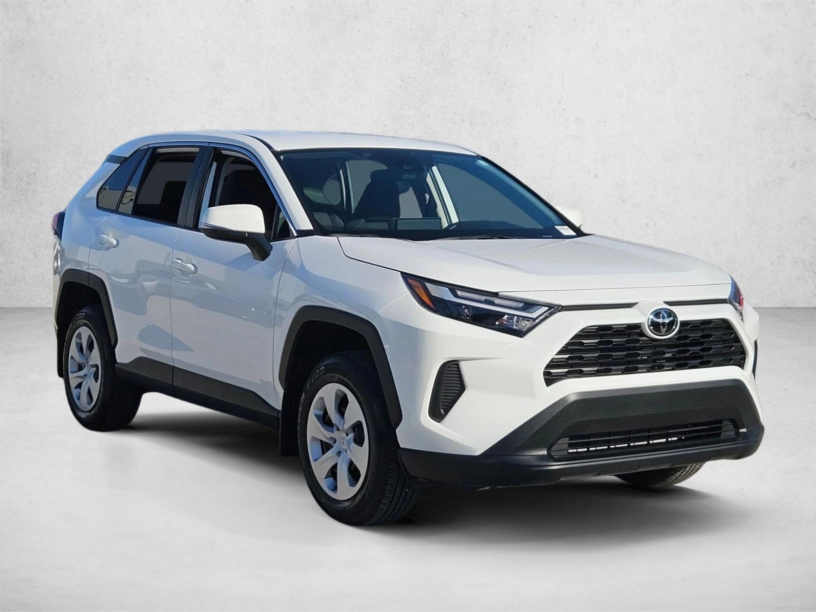 2025 Toyota RAV4 LE photo 3